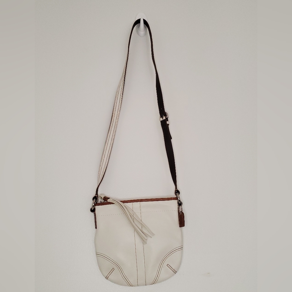 Vintage Y2K Coach white leather crossbody
